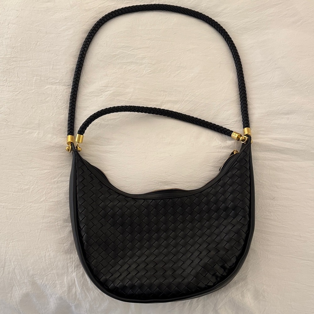 Elegant Black Woven Shoulder Bag